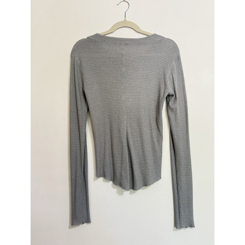 Free People Going Places Gray Button Down Thermal LS Shirt Size LARGE - Picture 5 of 10